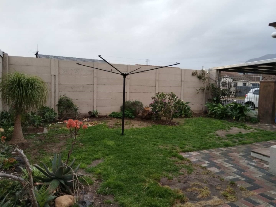 5 Bedroom Property for Sale in Victoria Park Western Cape